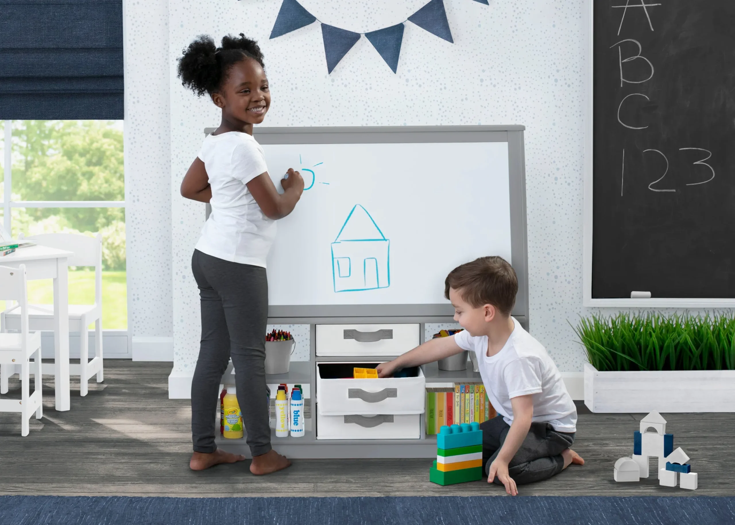 Easels|Book & Toy Storage*Delta Children At-Home Artist Center – Deluxe Double-Sided Easel & Storage Unit