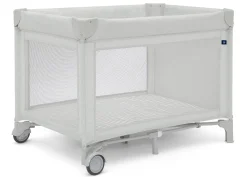 Play Yards*babyGap Deluxe Play Yard