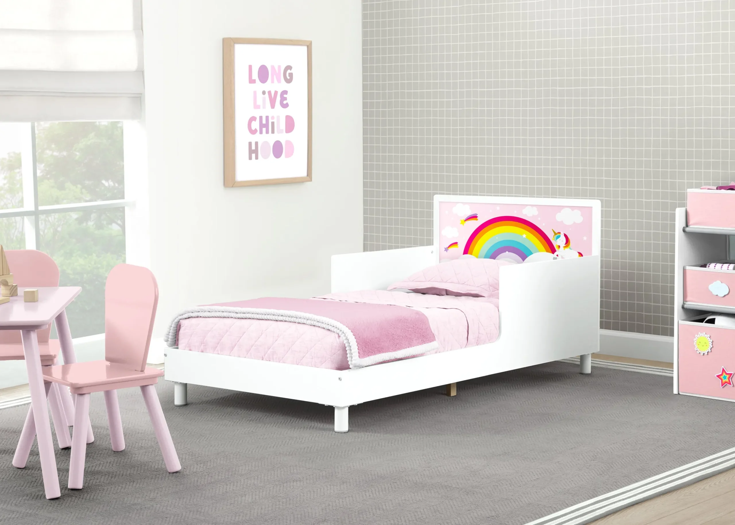 Toddler Beds*Delta Children Dreamer Toddler Bed (Choose from Dinosaur or Rainbow Headboard Stickers)
