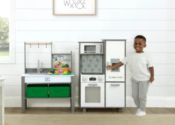 Kitchens*Delta Children Gourmet All-in-One Corner Play Kitchen