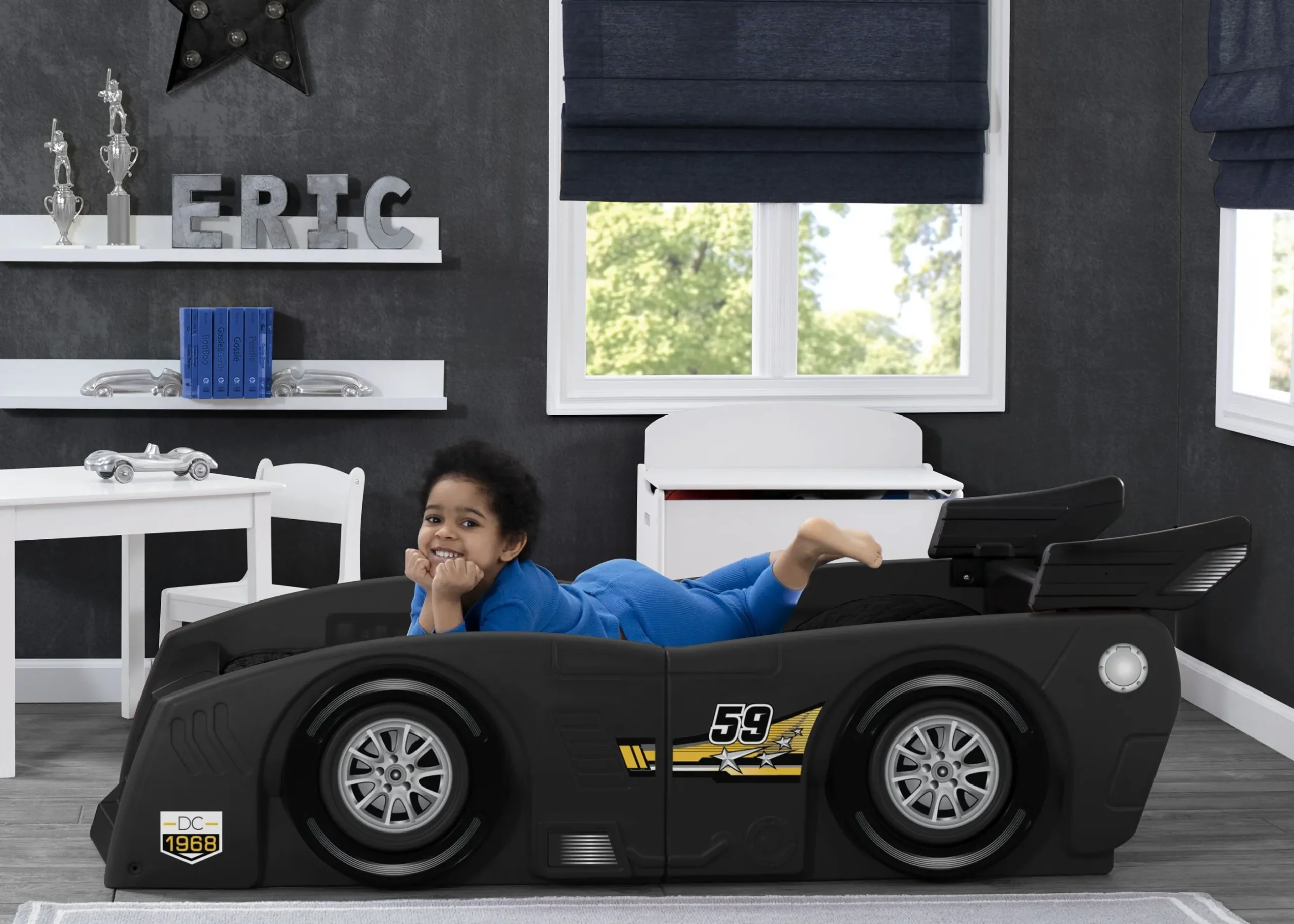 Twin Beds|Toddler Beds*Delta Children Grand Prix Race Car Toddler-to-Twin Bed