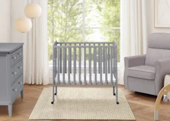 Baby Cribs*Delta Children Lee Portable Folding Mini Crib with 1.5-Inch Mattress Grey (026)