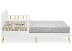 Toddler Beds*Delta Children Logan Wood Toddler Bed