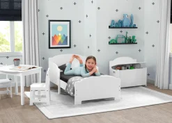 Toddler Beds*Delta Children Newport Wood Toddler Bed