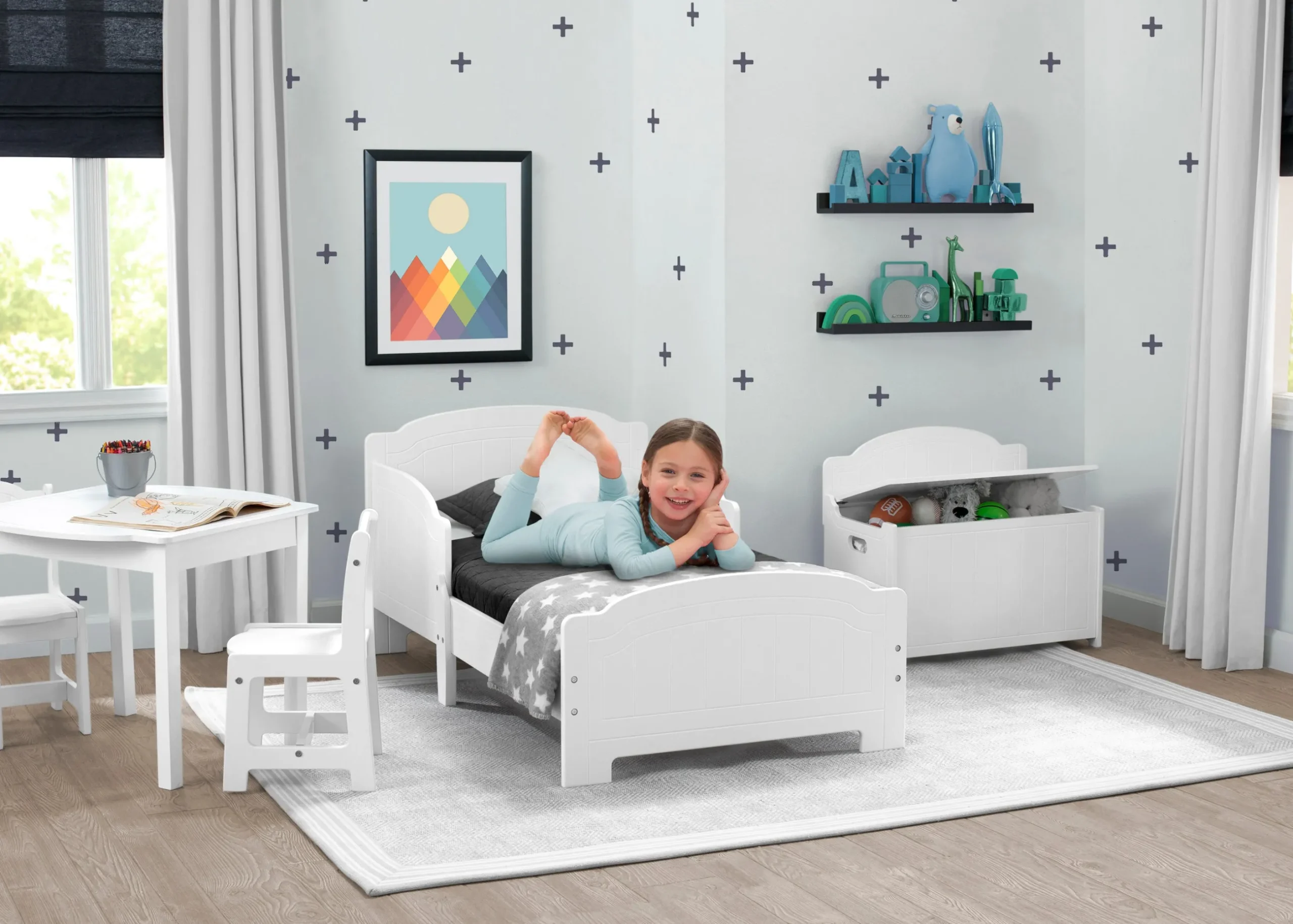 Toddler Beds*Delta Children Newport Wood Toddler Bed