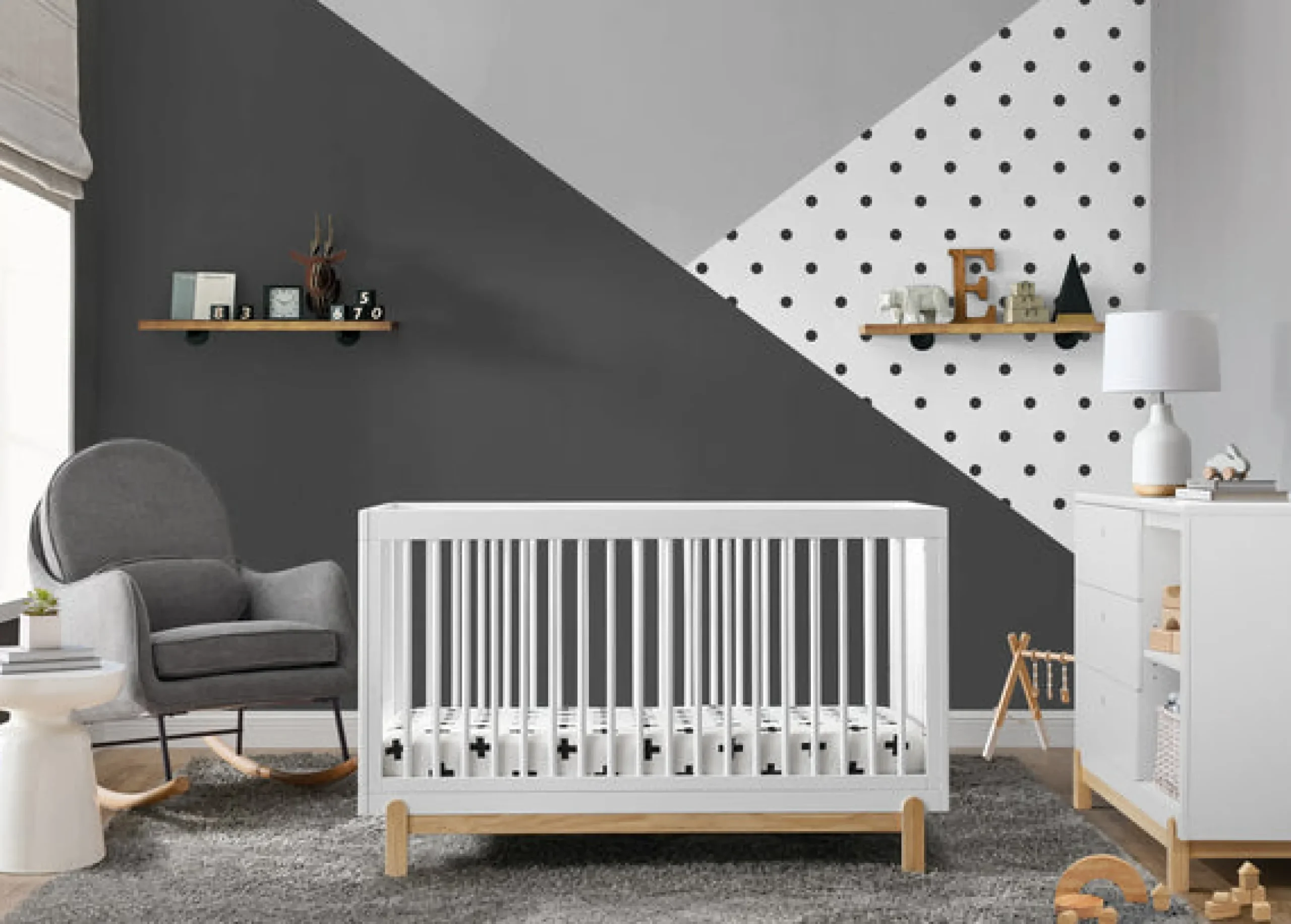 Baby Cribs*Delta Children Poppy 4-in-1 Convertible Crib Bianca White with Natural (123)