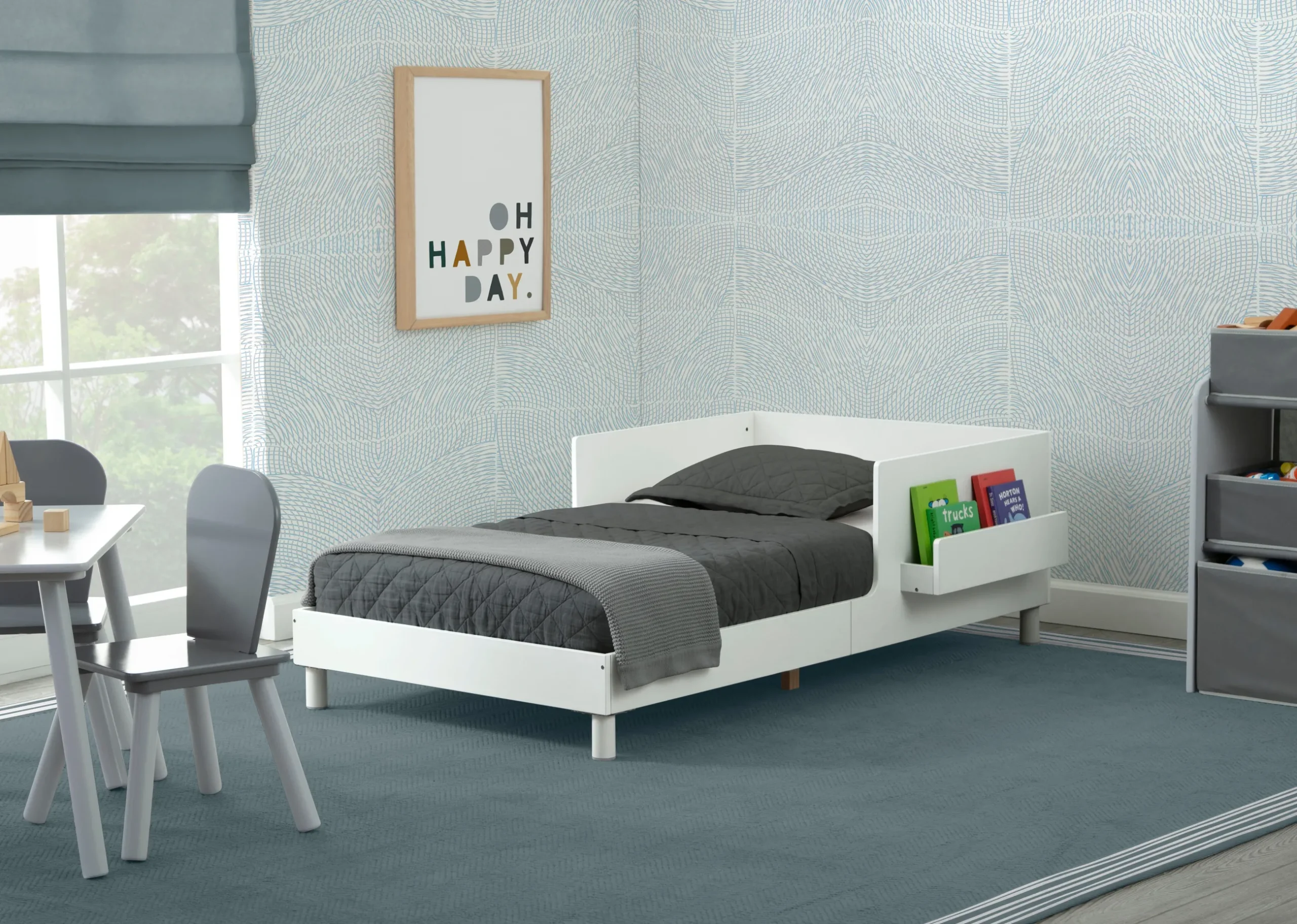 Toddler Beds*Delta Children Sleep N Store Toddler Bed with Interchangeable Shelf